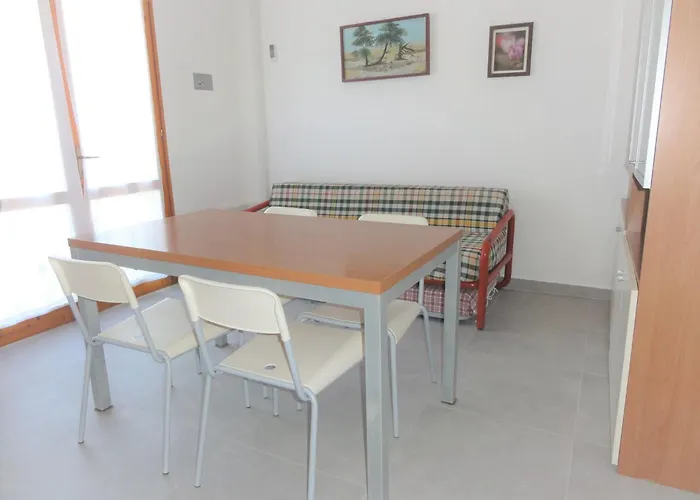 Διαμέρισμα Bright Flat In A With Balcony *